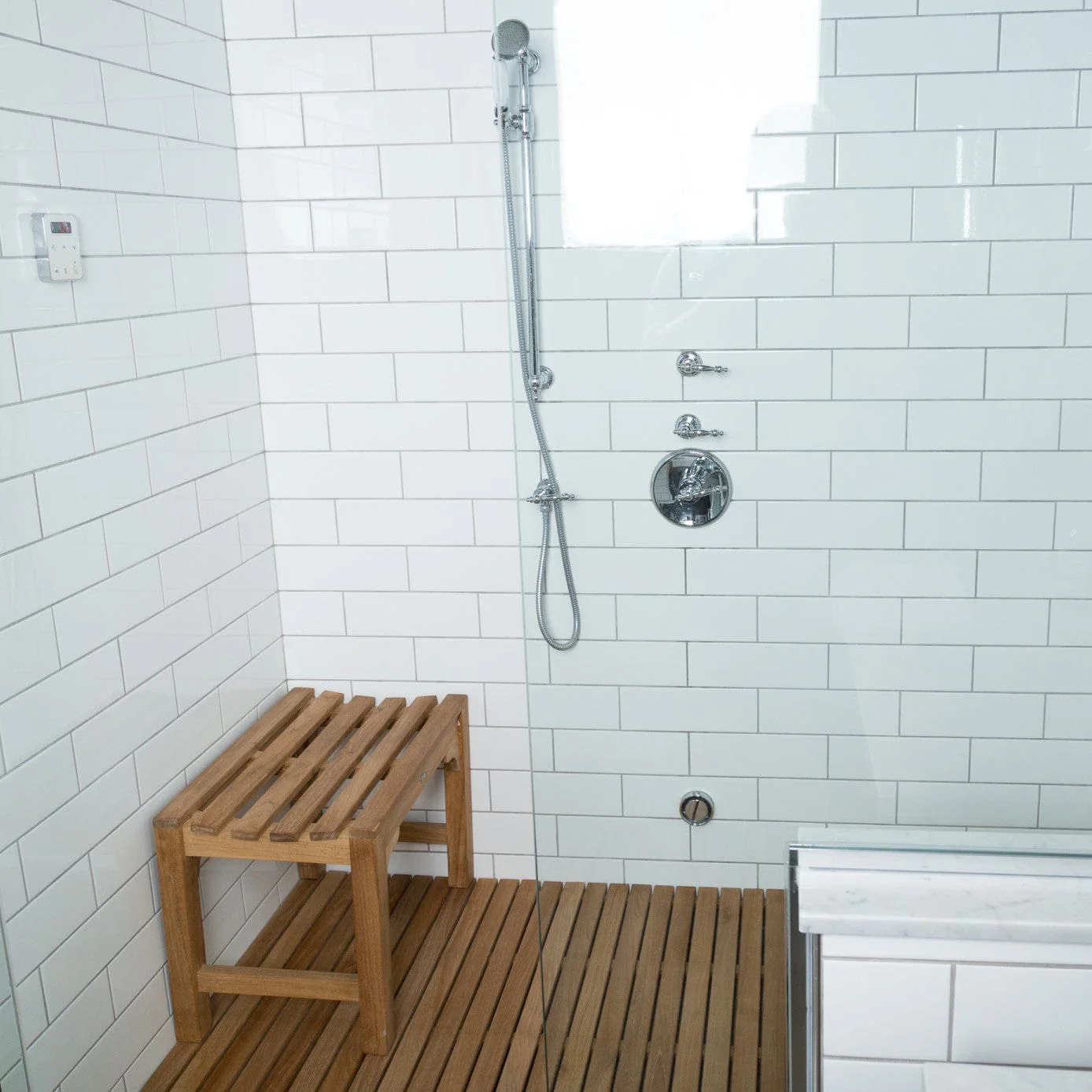 1703-curved-shower-bench-47-120-cm--3.webp Curved Shower Bench 47" (120 cm)